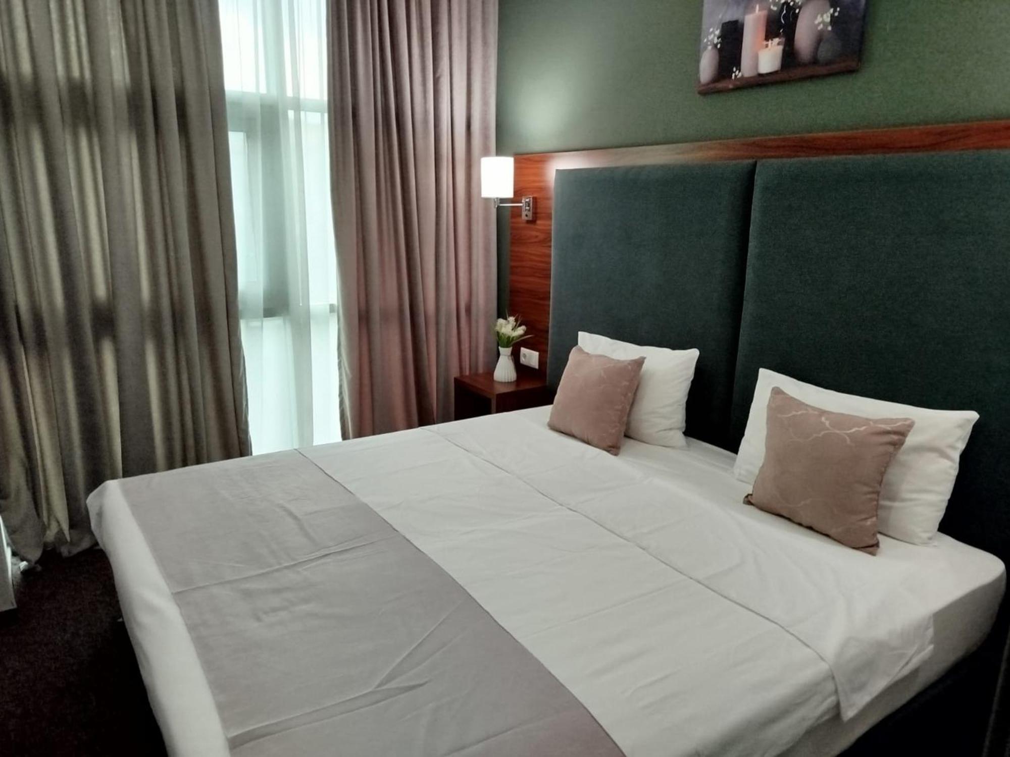 Green Tower Hotel Tbilisi ภายนอก รูปภาพ