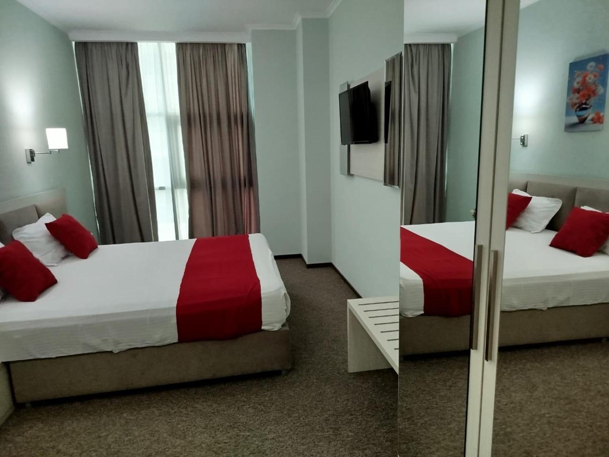 Green Tower Hotel Tbilisi ภายนอก รูปภาพ